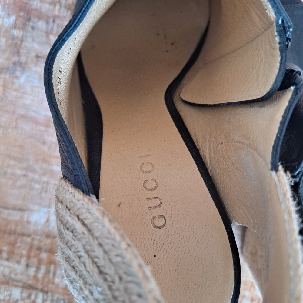 Woman shoes